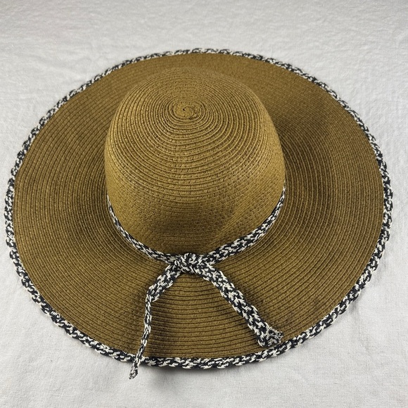 Accessories - Elegant Brown Wide-Brim Hat with Black and White Trim